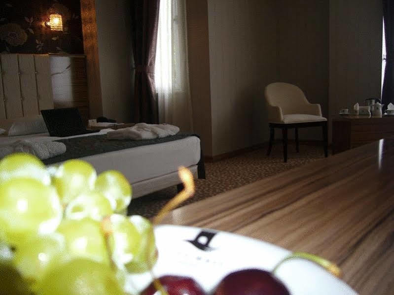 City Wall Hotel Istanboel Buitenkant foto